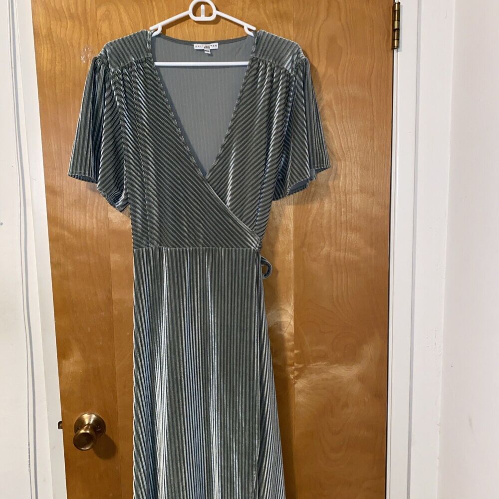 Plus Wrap Dress Sz XXXL Baltic Born